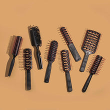 Cricket Static Free Sculpting Brush 680