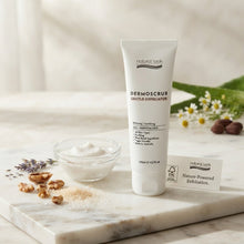 Natural Look Dermoscrub Gentle Exfoliator 125ml
