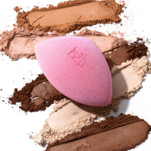 Real Techniques Miracle Powder Sponge #1894